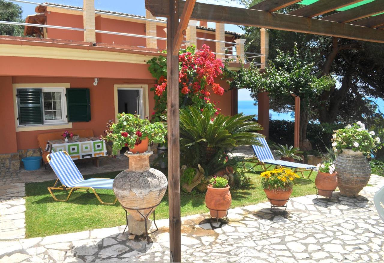 Takis On A With Private Garden And Sea View *